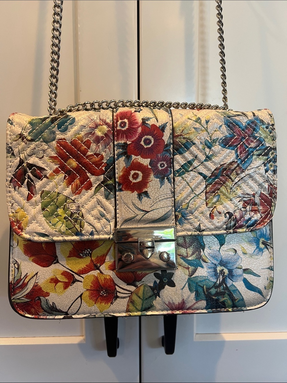 INC International Concepts White Floral Quinn Quilted Crossbody Bag - Like New